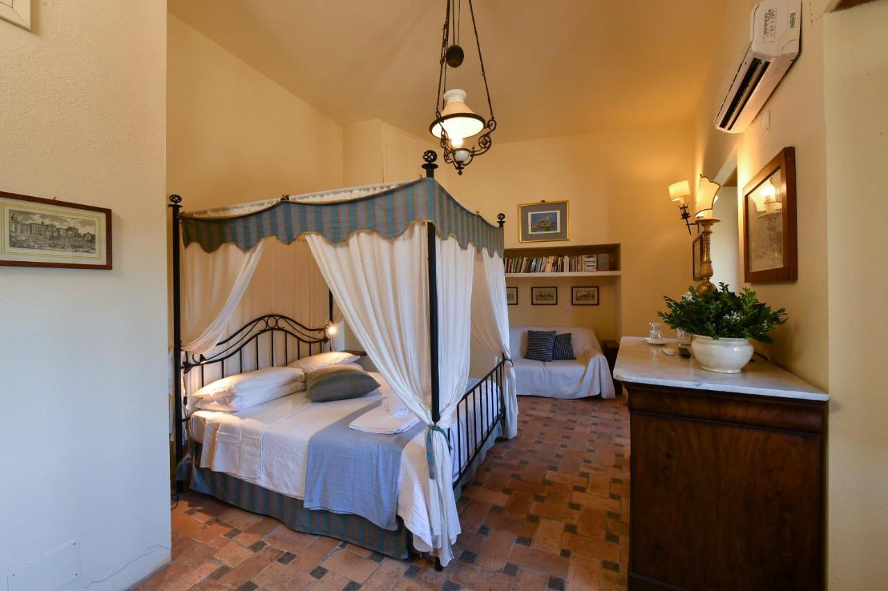 Castello Costaguti Hotel Roccalvecce Exterior photo